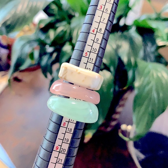 New 10pc Stylish Pastel Fashion Rings Jewelry Bundle, Stackable Rings - Picture 9 of 15